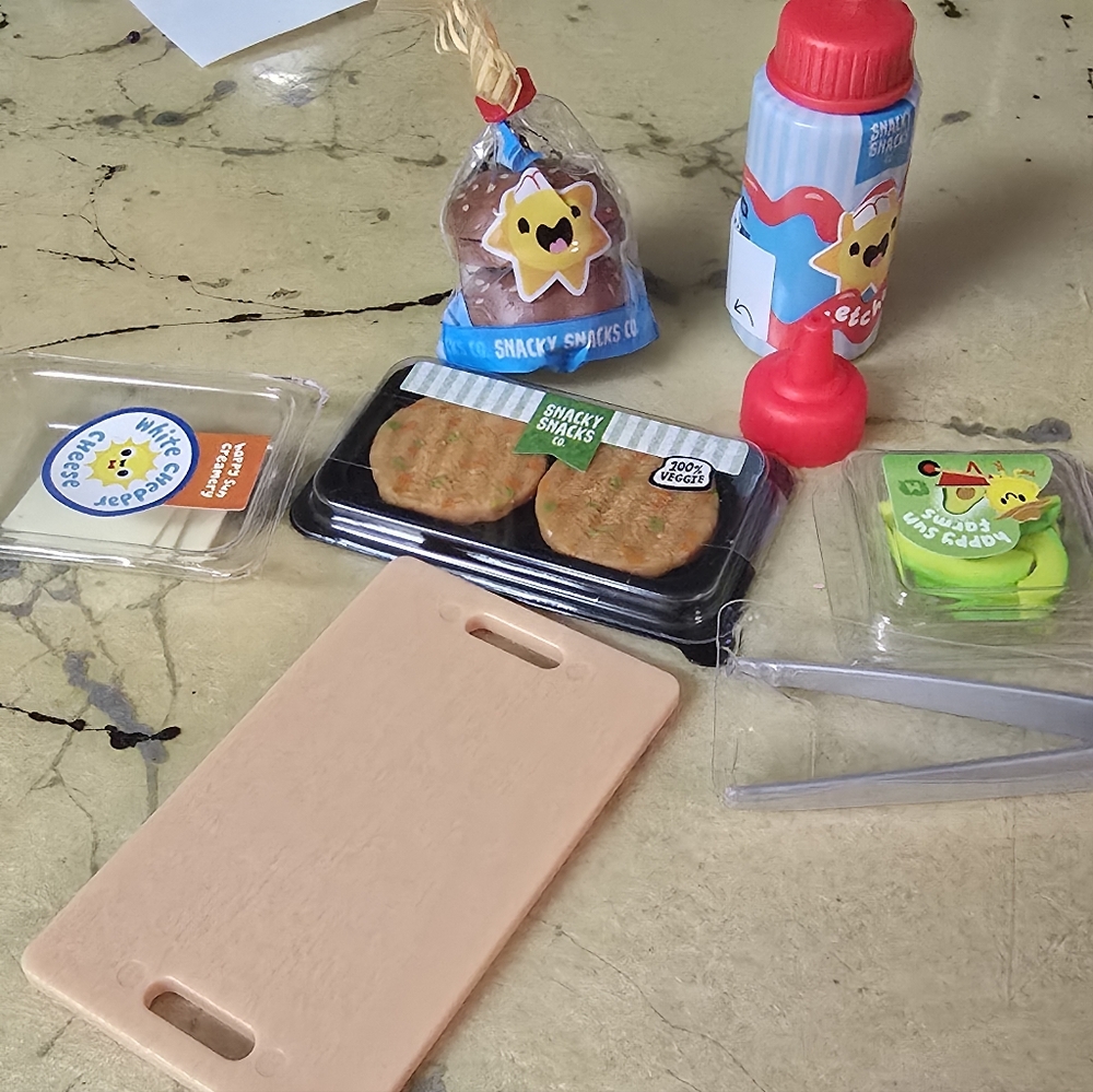 MGA Miniverse Make It Mini Food Veggie Burgers